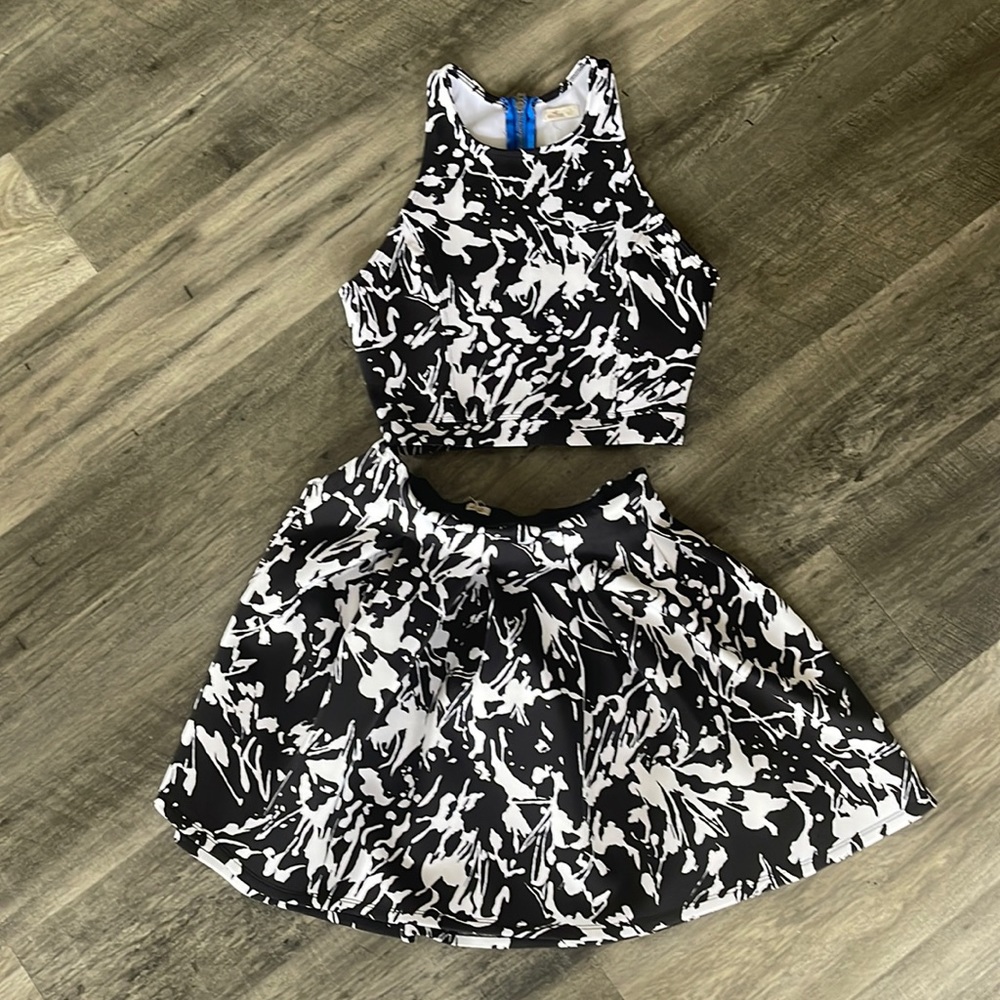 Hollister 2 Pc scuba tank skirt outfit splatter Sz S/XS READ